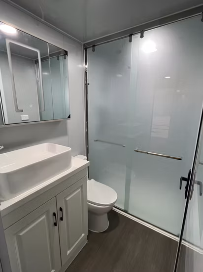 2022 20FT モジュラー小型高級モダンプレハブポータブル家具完備光配送リビングモバイル可動木製プレハブ鋼フラットパックコンテナハウス